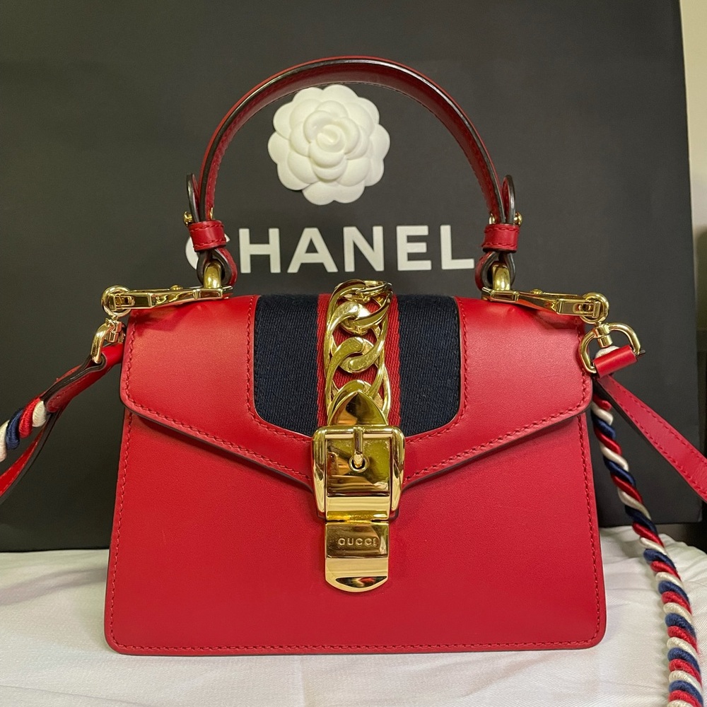🚫Sold🚫Gucci Sylvie Mini Top Handle Calfskin Leather Bag
